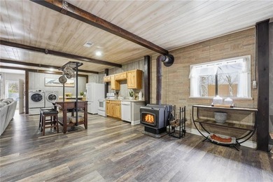 Extraordinary 15-acre Kansas City, Kansas estate featuring a - photo 6