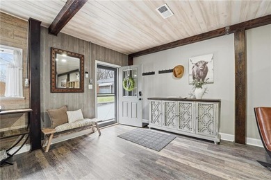 Extraordinary 15-acre Kansas City, Kansas estate featuring a - photo 7