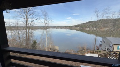 Welcome to the Crow's Nest! Incredible views of Weiss Lake await - photo 7