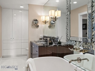 Welcome to this stunning, high-end furnished condo, ideally - photo 43