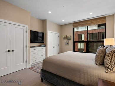 Welcome to this stunning, high-end furnished condo, ideally - photo 50
