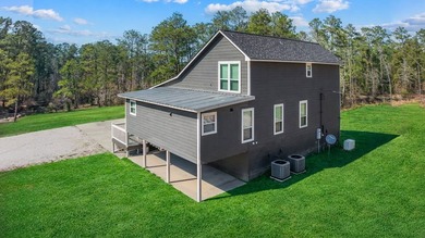 Located on 5+ gated acres along the shores of Lake Sam Rayburn - photo 3