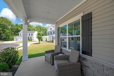 Welcome home to this 4BR, 3.5BA Colonial in the soughtafter - photo 5