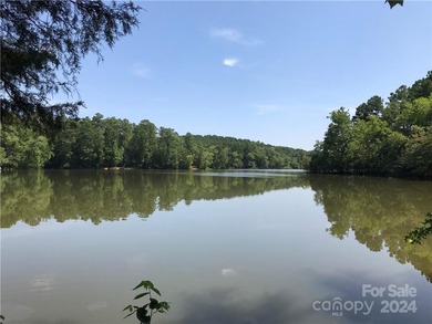 Beautiful homesite with approximately 120' 'feet of waterfront - photo 7