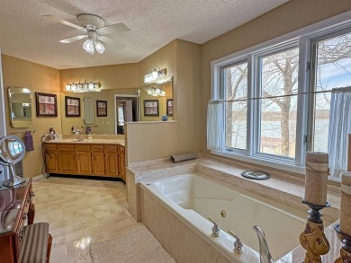 Spacious Custom Lakefront Home...On two of the best Crown Lake - photo 26