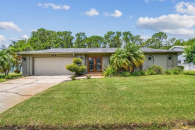 Lake Tarpon Home Sale Pending in Palm Harbor Florida