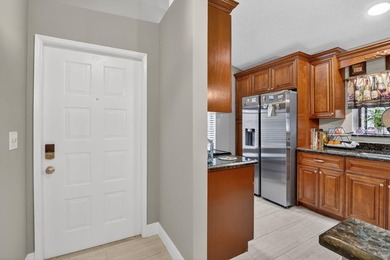 Experience Resort-Style Living! This meticulously 2-bed, 2-bath - photo 5