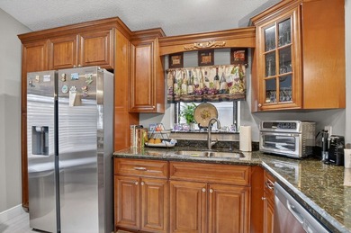 Experience Resort-Style Living! This meticulously 2-bed, 2-bath - photo 7