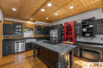 Lake Glenville Luxury Retreat: Private Dock, Designer Renovation - photo 12