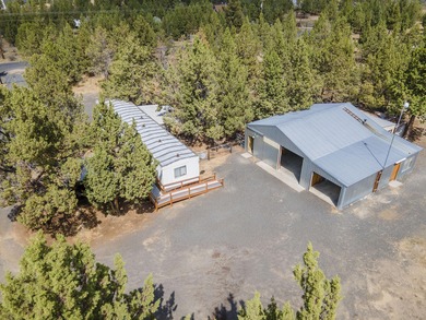 Charming, older 768 sq ft, 3 bedroom, 1 bath manufactured on 1