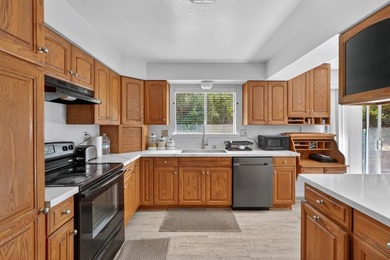 Located in Salinas, this 1,380 sq ft home sits on a spacious 39 - photo 14