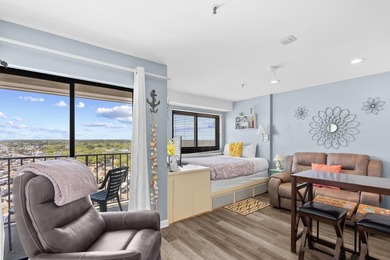Enjoy stunning ocean views from this beautifully furnished 10th - photo 15