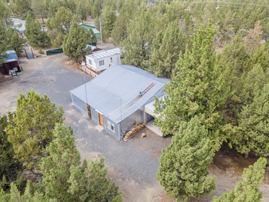 Charming, older 768 sq ft, 3 bedroom, 1 bath manufactured on 1