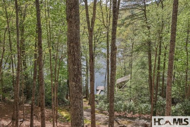 Lake Glenville Luxury Retreat: Private Dock, Designer Renovation - photo 26