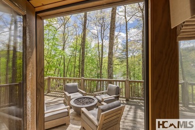 Lake Glenville Luxury Retreat: Private Dock, Designer Renovation - photo 32