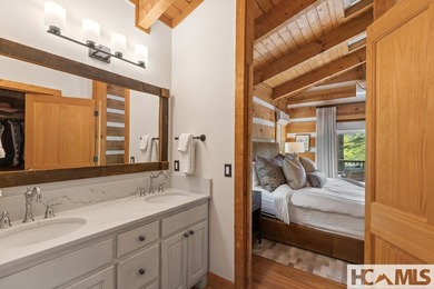Lake Glenville Luxury Retreat: Private Dock, Designer Renovation - photo 34