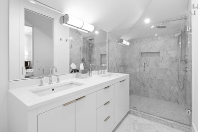 Experience the pinnacle of waterfront luxury with this - photo 36