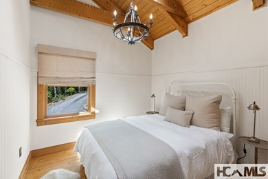Lake Glenville Luxury Retreat: Private Dock, Designer Renovation - photo 44