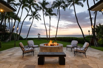Experience the pinnacle of oceanfront luxury in this stunning, 5 - photo 1