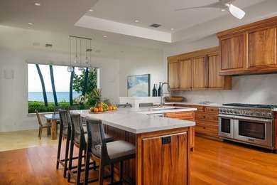 Experience the pinnacle of oceanfront luxury in this stunning, 5 - photo 9