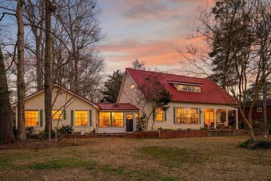 3B/3B Victorian-style waterfront home situated on approximately - photo 4