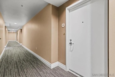 Nestled in the heart of the vibrant Gaslamp Quarter, this - photo 4