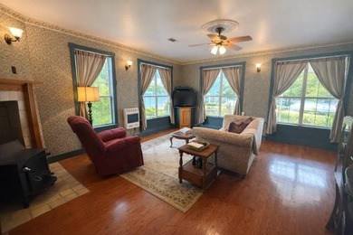 3B/3B Victorian-style waterfront home situated on approximately - photo 6
