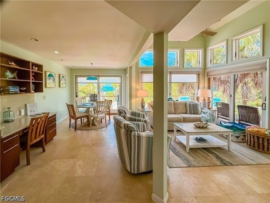 541 Gulf Lane - Steps to the Sand with Sweeping Water Views & - photo 11