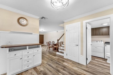 Welcome to Waterford Courtyards! This beautifully updated - photo 15