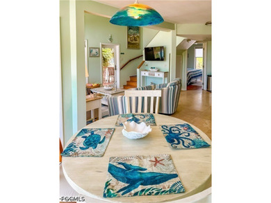 541 Gulf Lane - Steps to the Sand with Sweeping Water Views & - photo 17