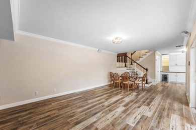 Welcome to Waterford Courtyards! This beautifully updated - photo 19