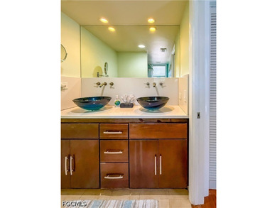 541 Gulf Lane - Steps to the Sand with Sweeping Water Views & - photo 28