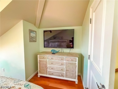 541 Gulf Lane - Steps to the Sand with Sweeping Water Views & - photo 35