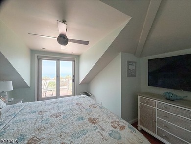 541 Gulf Lane - Steps to the Sand with Sweeping Water Views & - photo 36