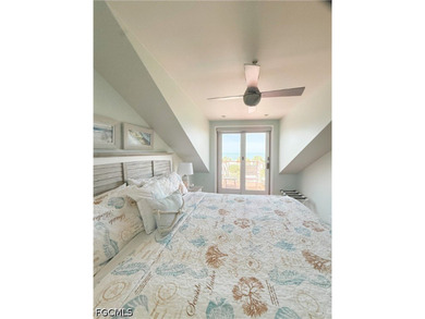 541 Gulf Lane - Steps to the Sand with Sweeping Water Views & - photo 37