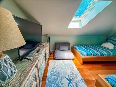 541 Gulf Lane - Steps to the Sand with Sweeping Water Views & - photo 40