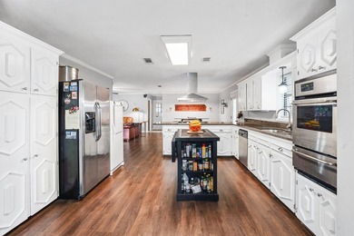 Welcome to this impressive 2,937 sq ft home located in the - photo 8