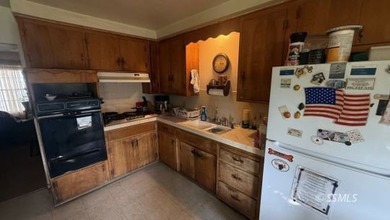 This charming 2 bed, 1 bath home sits on a quiet Lake Isabella - photo 8