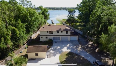 Lake Home For Sale in Kissimmee, Florida