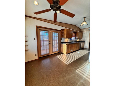 Lakefront Living, Just 3 Hours from Dallas-Fort Worth Welcome to