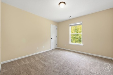 Offering space, thoughtful updates, and everyday convenience - photo 17