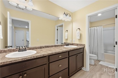 Offering space, thoughtful updates, and everyday convenience - photo 18