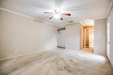 Beautiful 4-bedroom, 2.5-bath, two-story family home located on - photo 20