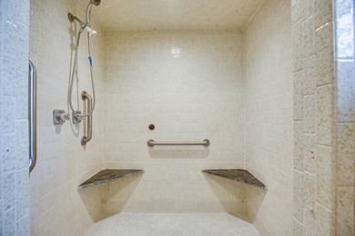 Beautiful 4-bedroom, 2.5-bath, two-story family home located on - photo 24