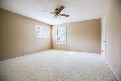 Beautiful 4-bedroom, 2.5-bath, two-story family home located on - photo 32