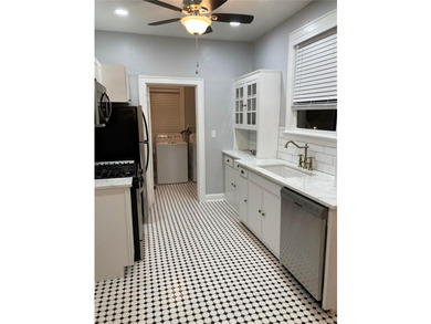 One of a kind two story brick duplex in the heart of Old - photo 4