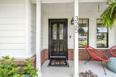Perfectly positioned in the heart of Destin, this charming - photo 5