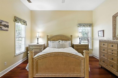 This furnished, well-maintained 3BR/2BA, 1,978 sq ft home offers - photo 35