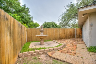 Beautiful 4-bedroom, 2.5-bath, two-story family home located on - photo 36