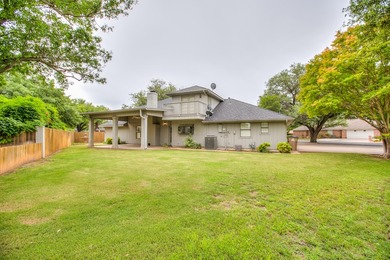 Beautiful 4-bedroom, 2.5-bath, two-story family home located on - photo 39